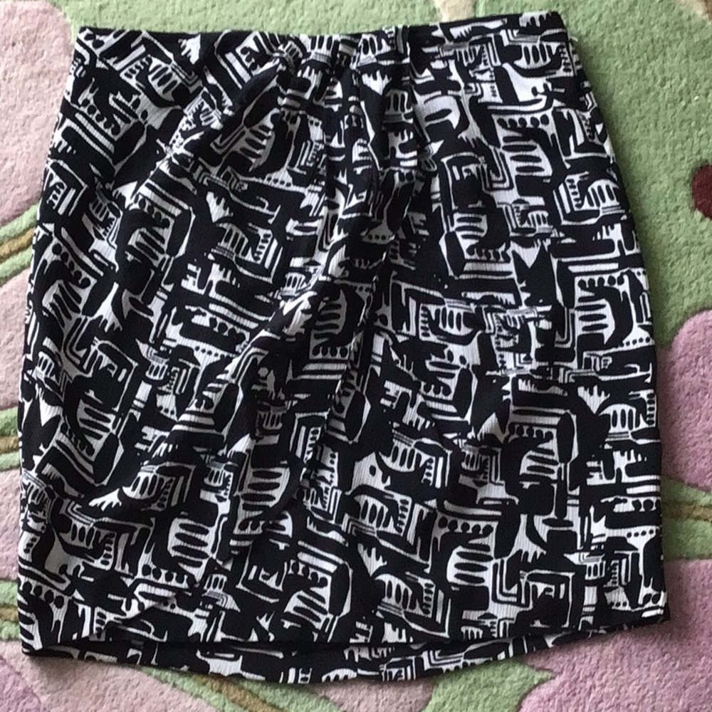 Chaus mock wrap print skirt